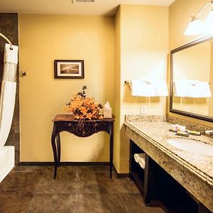 Two Queen Beds Balcony or Patio Lake View Lower Floor
